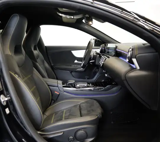 Mercedes-Benz Cla view 11