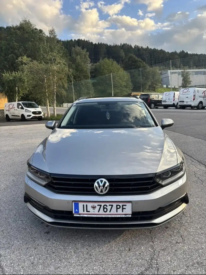 Volkswagen Passat Variant 2.0 TDI DSG (BlueMotion Technology) Comfortline - 1