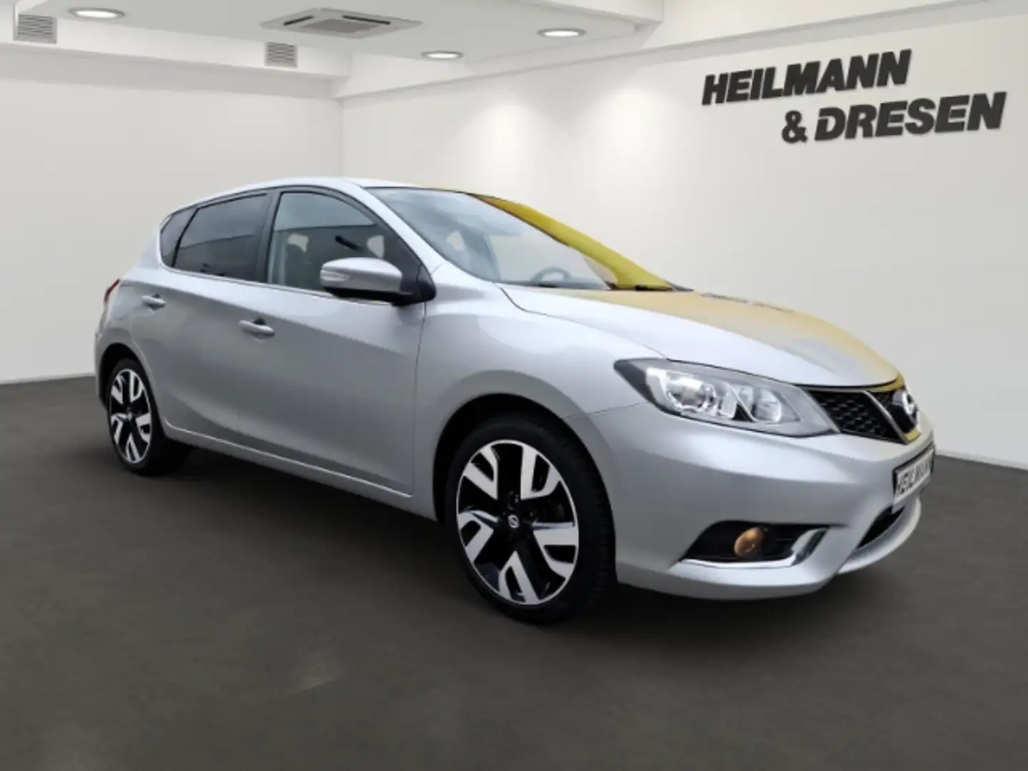 Nissan Pulsar 1,2 DIG-T Tekna Leder/Sitzheizung/Navi/Klimaautoma Silber - 2