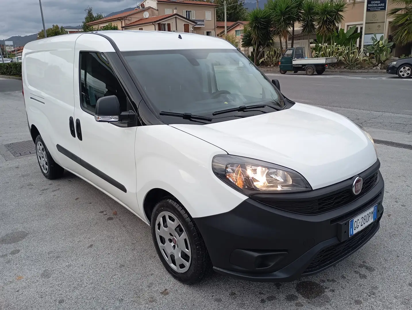 Fiat Doblo MAXI 3POSTI-14tjet120cv benzmet 10/21cruise contr Blanc - 1