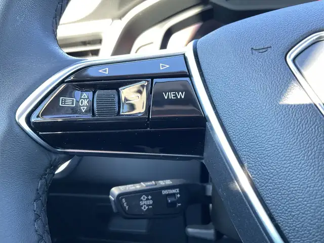 Audi A6 view 14