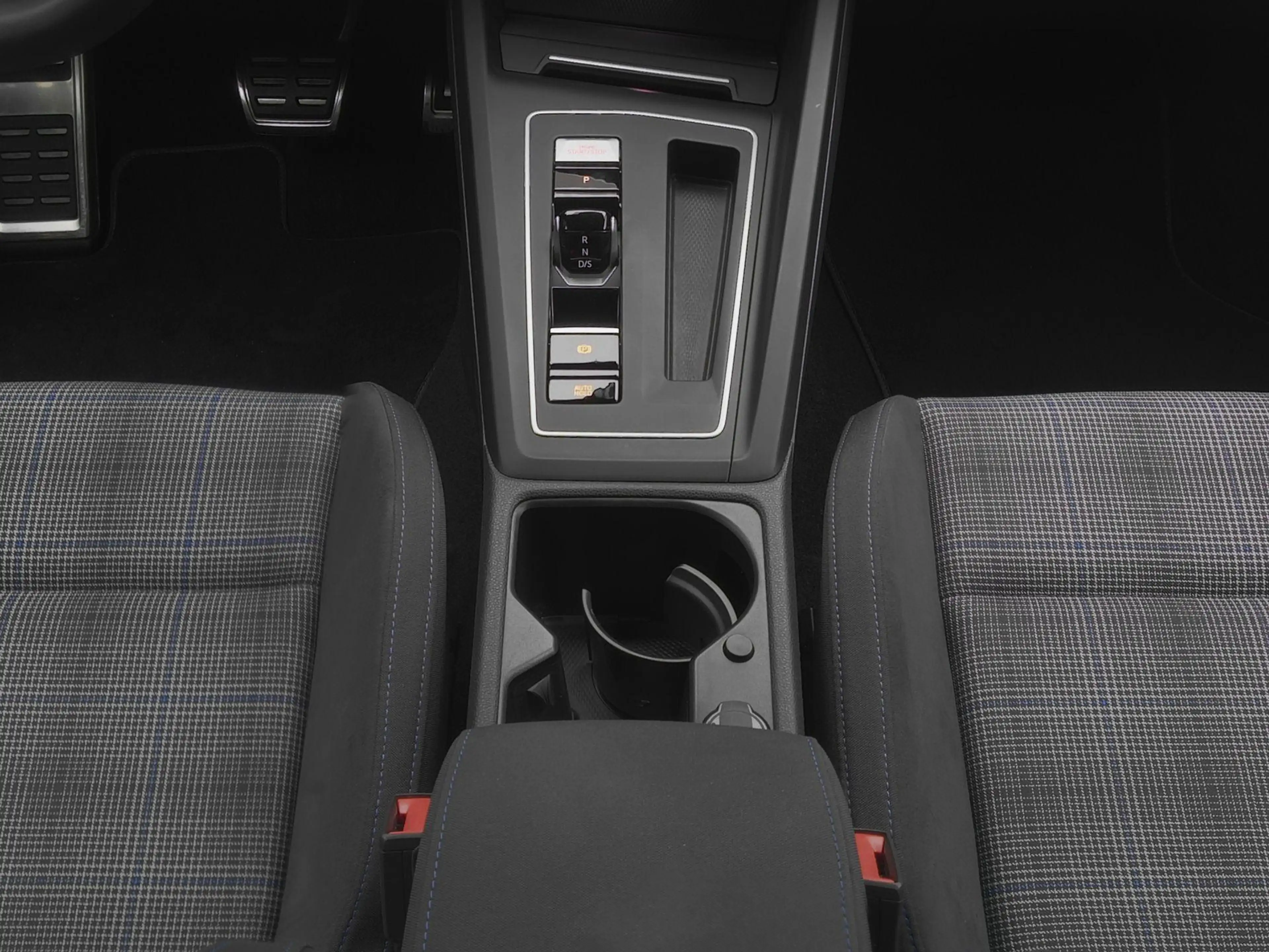 Volkswagen Golf GTE 1.4 eHybrid 245 pk | LED plus | Navigatie | Stoel — photo 10
