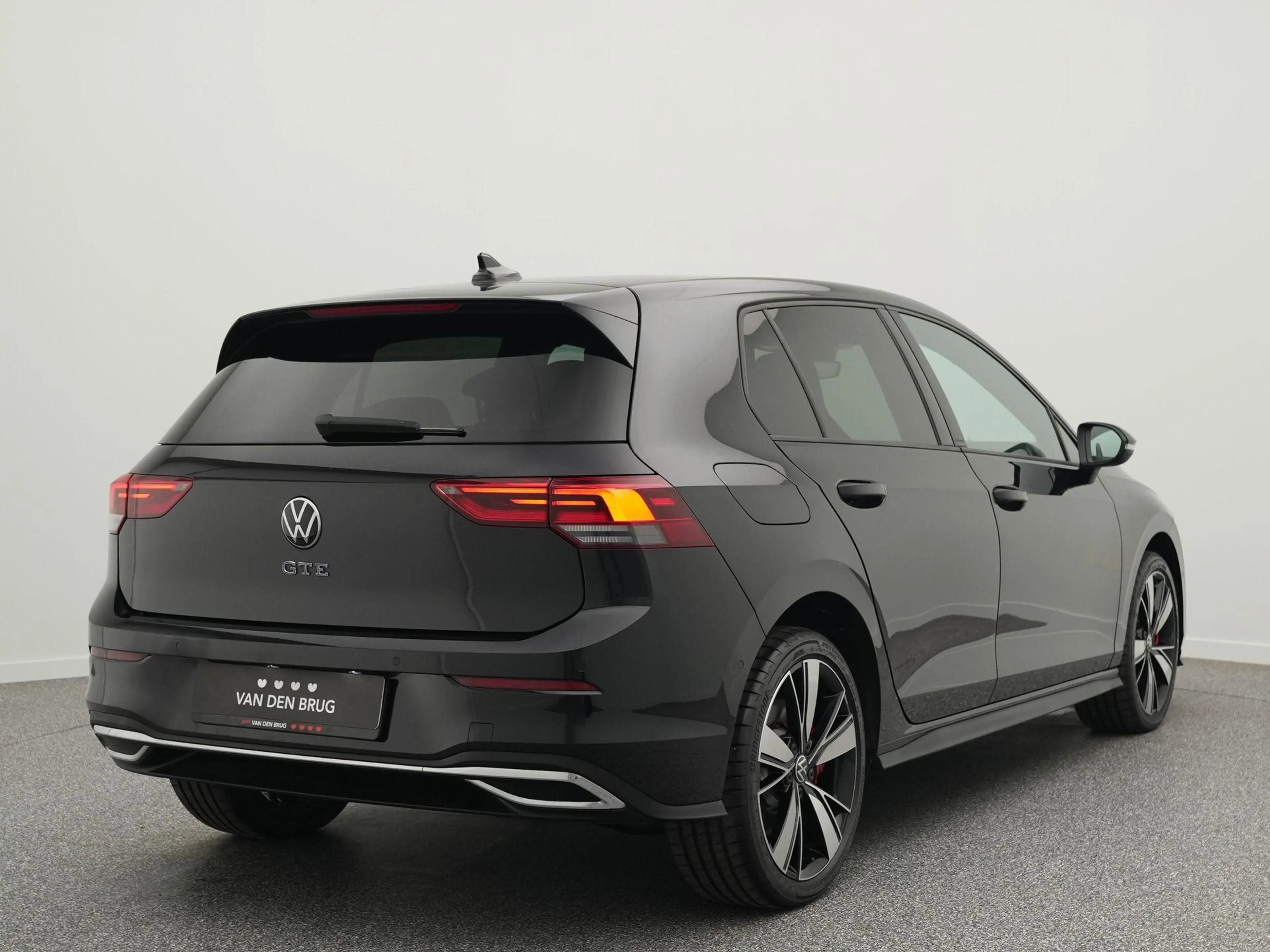 Volkswagen Golf GTE 1.4 eHybrid 245 pk | LED plus | Navigatie | Stoel — photo 2