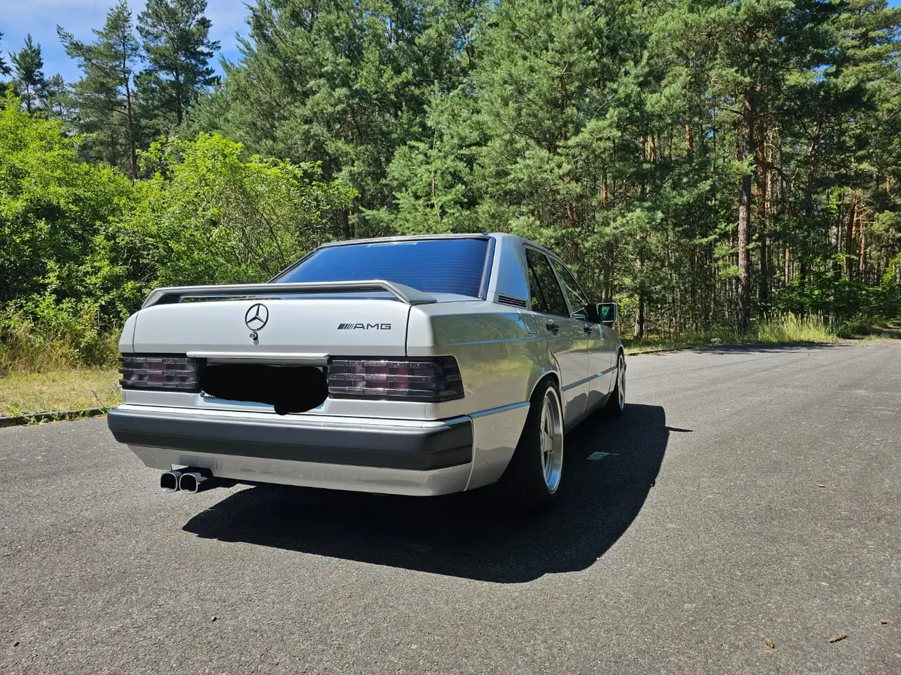 Mercedes-Benz 190 E 2.3, foto 4