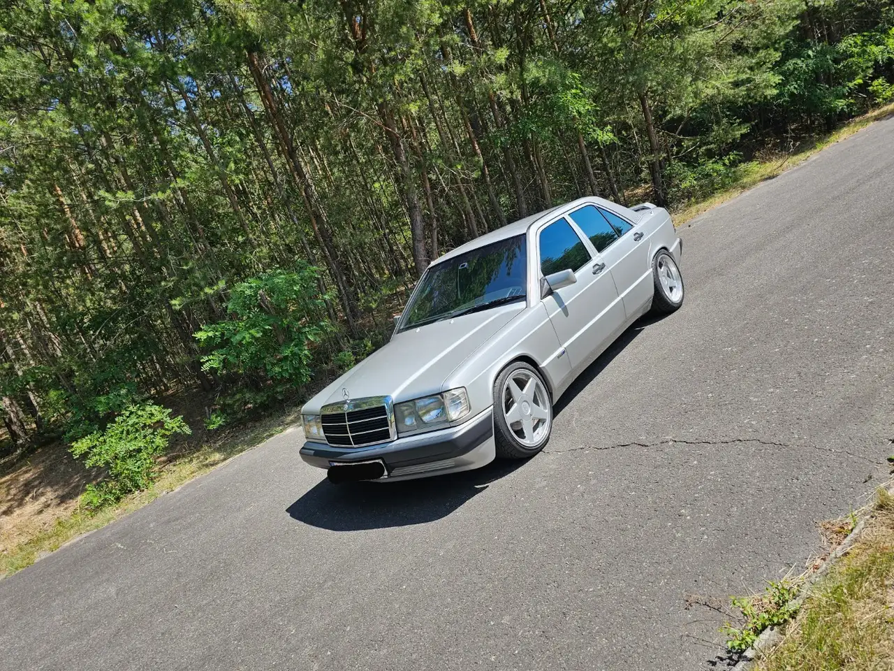 Mercedes-Benz 190 E 2.3, foto 2