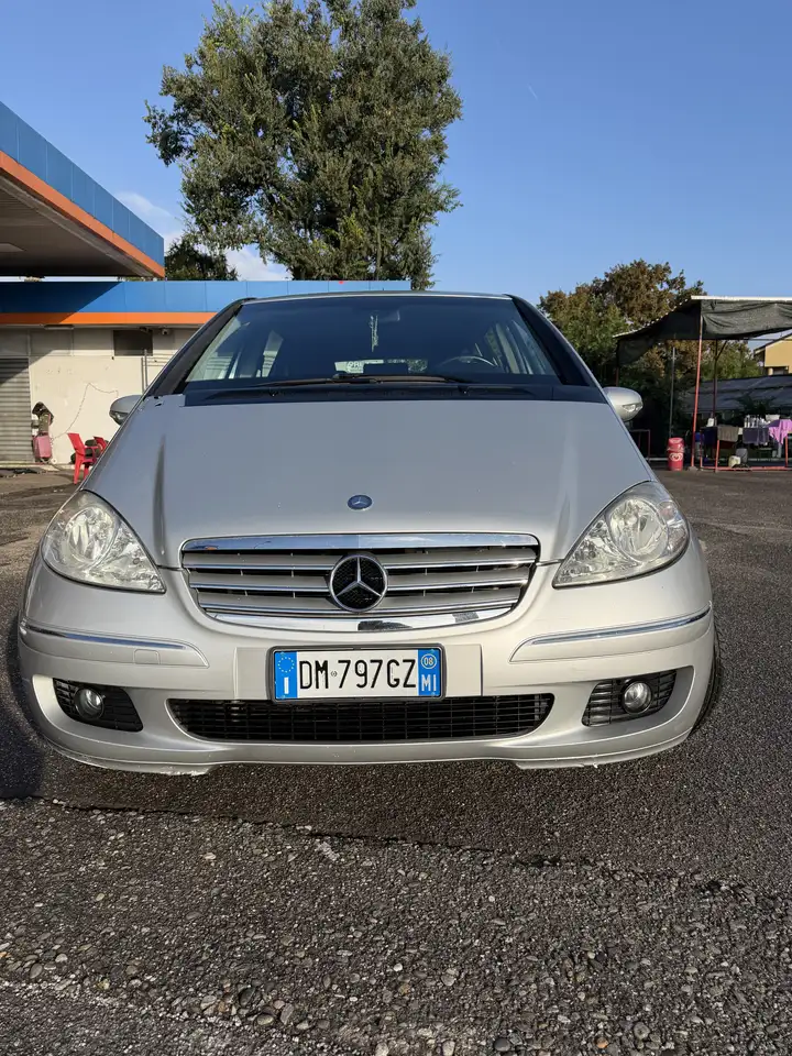 Mercedes-Benz A 150 Elegance — photo 1 of 15