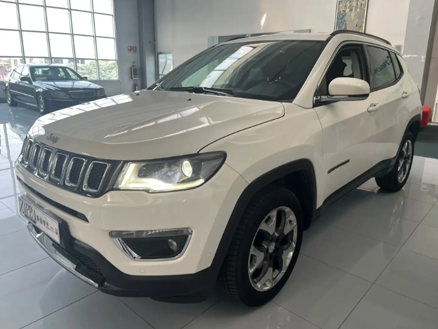 Jeep Compass 2.0 Multijet II aut. 4WD Limited Bílá - 1