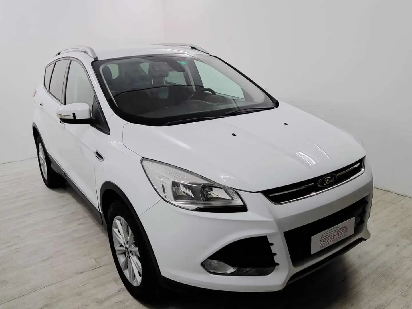 Ford Kuga 2.0 TDCI 150 CV S&S 4WD Titanium Grigio - 2