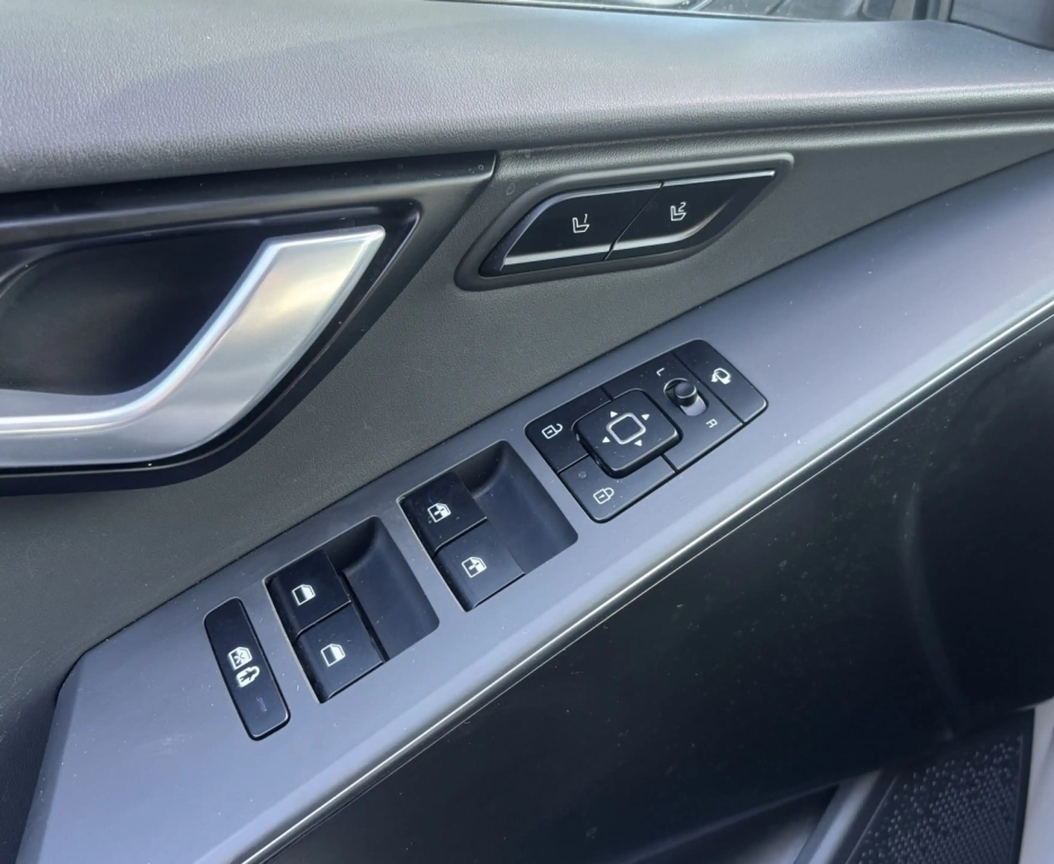 Kia Niro 1.6 GDi PHEV Exec. Line LEDER / TREKHAAK / MEMORY — photo 24