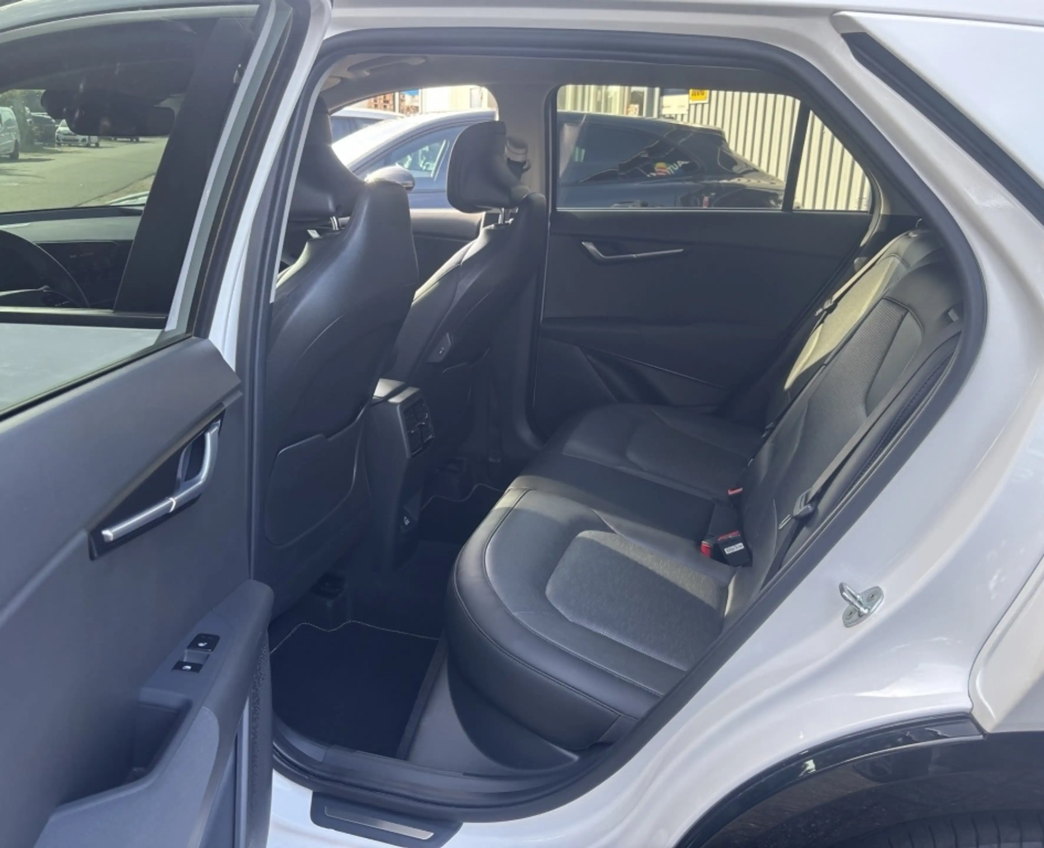 Kia Niro 1.6 GDi PHEV Exec. Line LEDER / TREKHAAK / MEMORY — photo 13