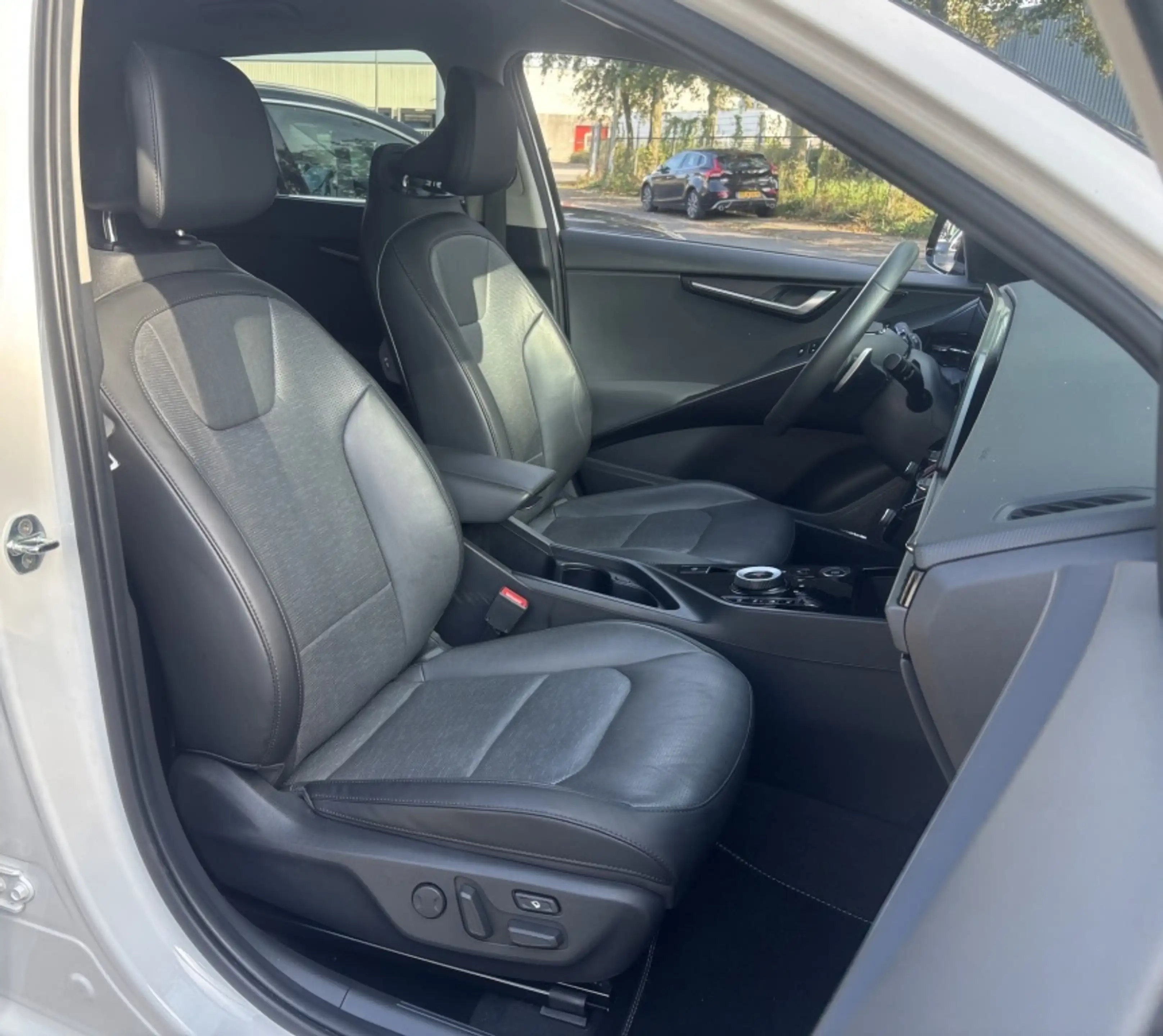 Kia Niro 1.6 GDi PHEV Exec. Line LEDER / TREKHAAK / MEMORY — photo 14