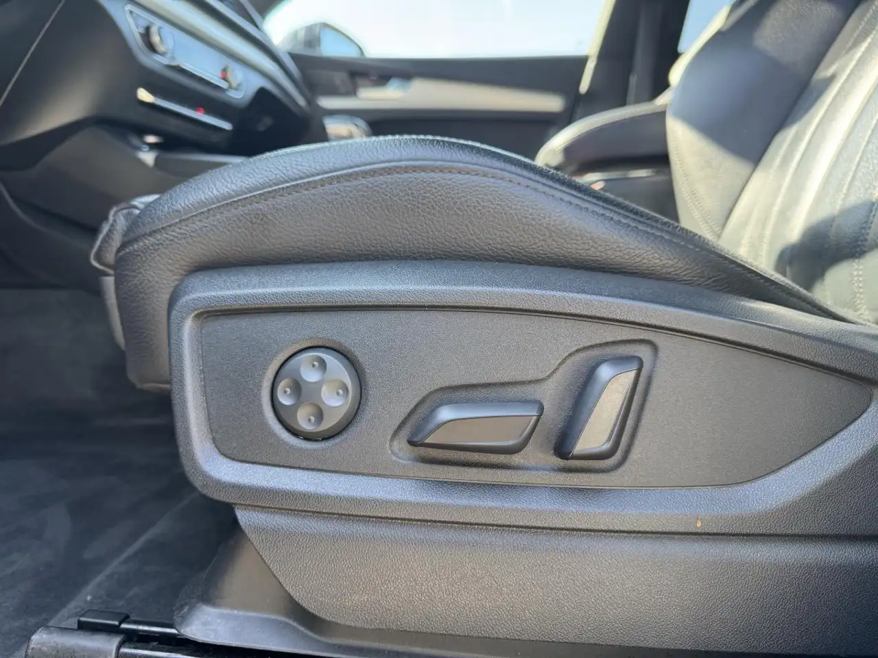 Audi Q5 снимка Audi Q5