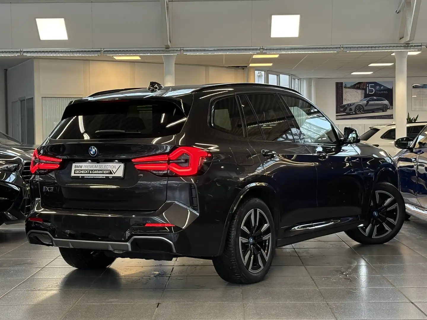 BMW iX3 DA Prof PA RFK ACC Shz. DAB AdapLED AHK 19" LMR Grau - 2