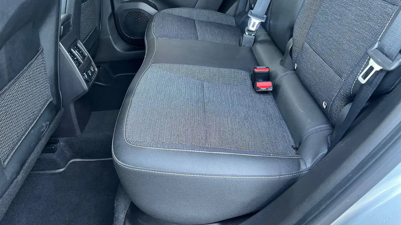 Renault Captur 1.6 E-TECH HYBRID TECHNO FAST TRACK 145CV A 14