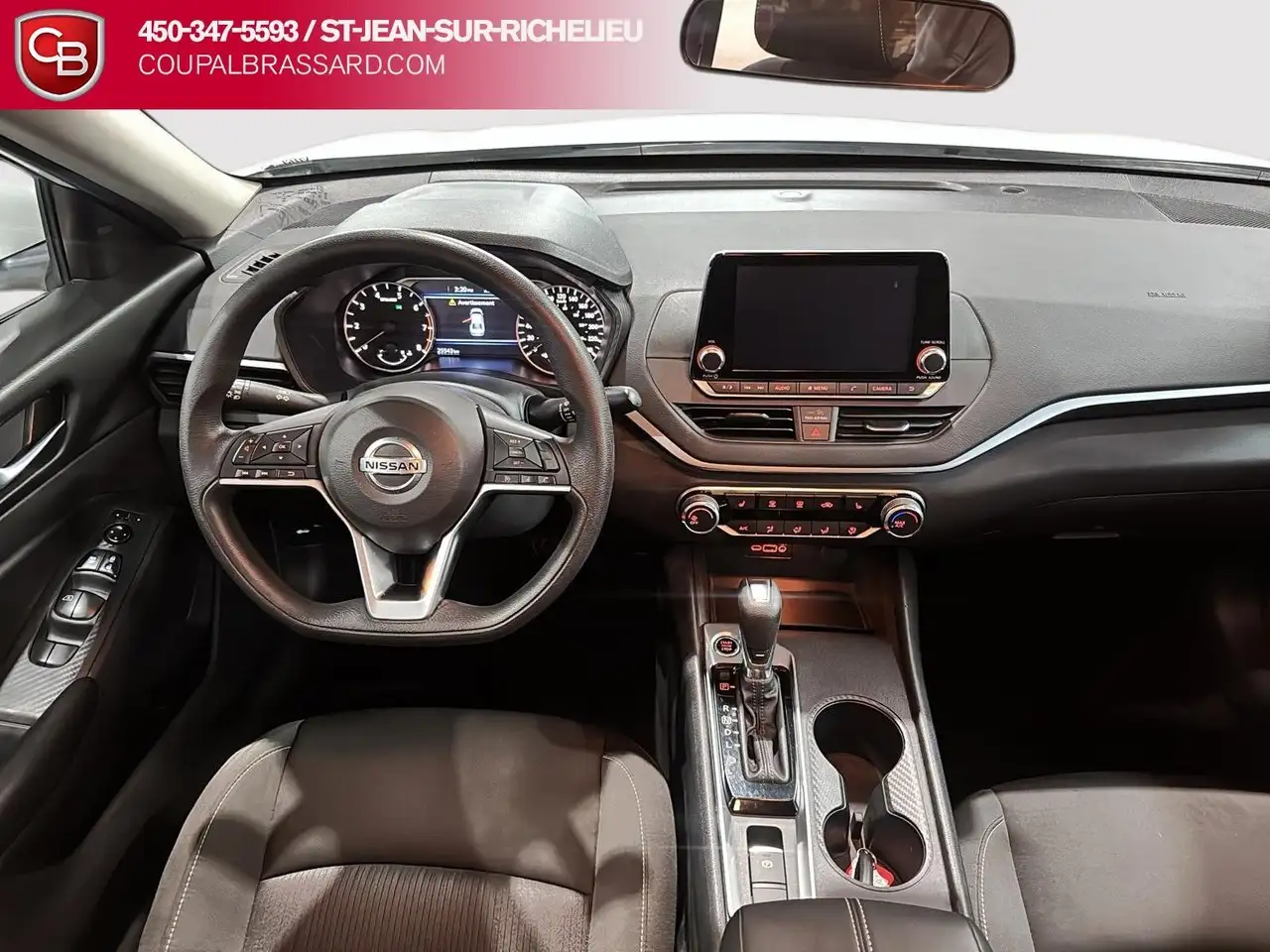 Nissan Altima снимка Nissan Altima