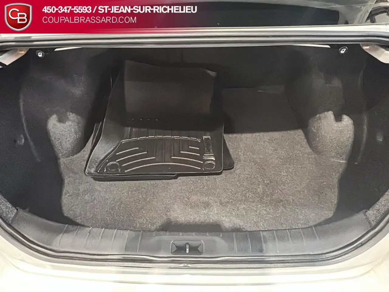 Nissan Altima снимка Nissan Altima