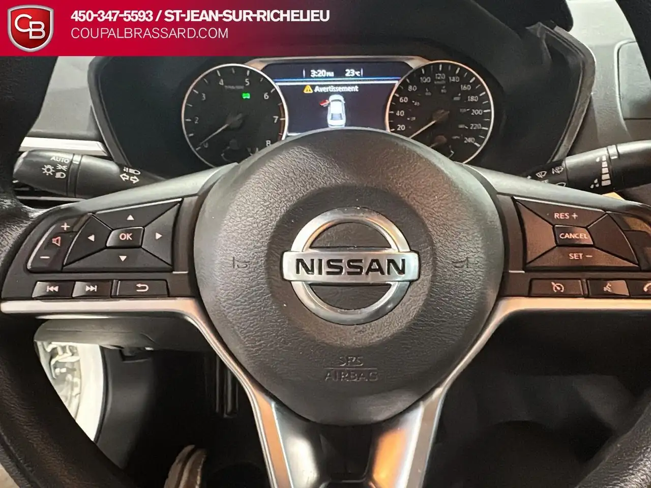 Nissan Altima снимка Nissan Altima