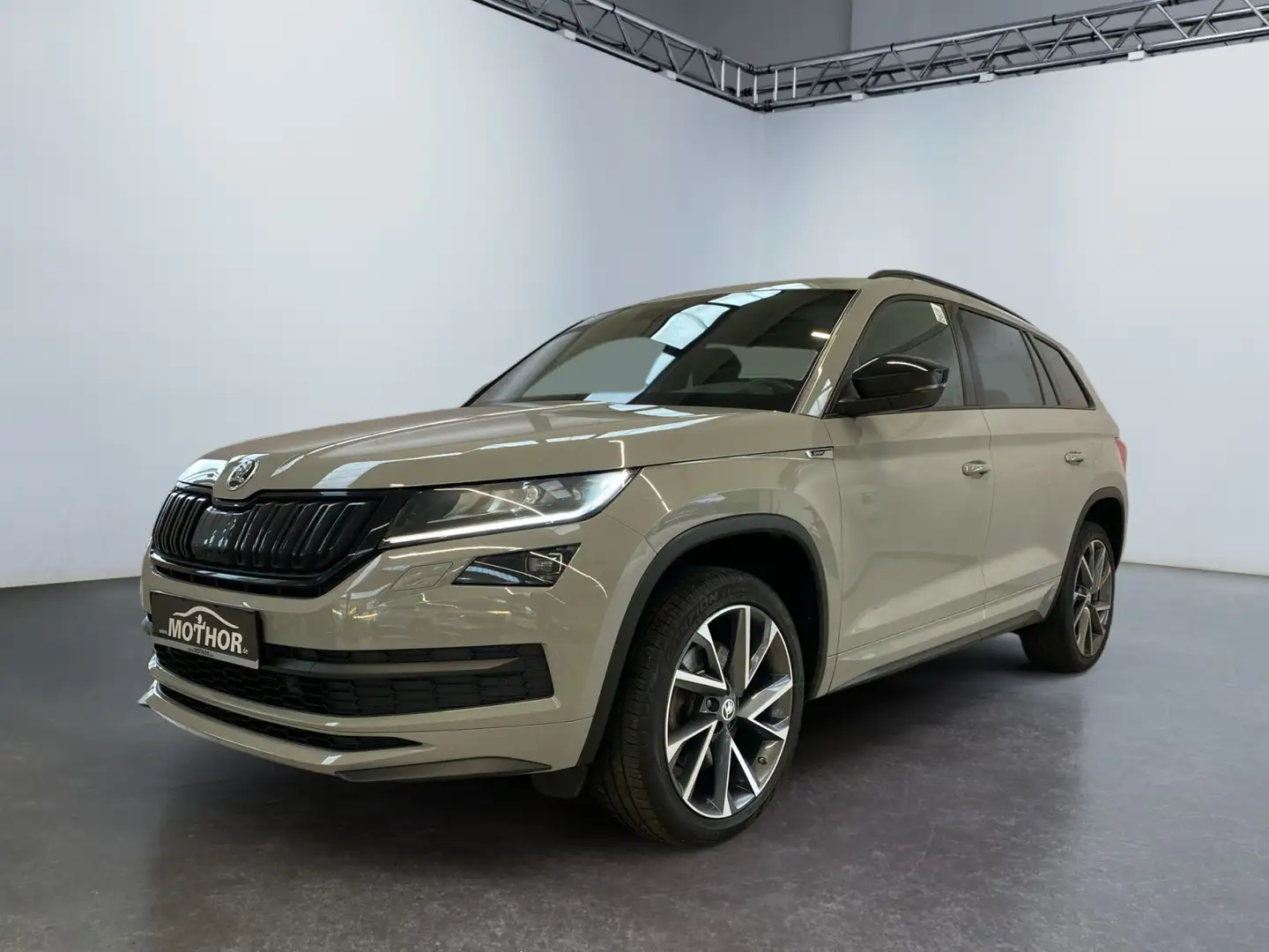Skoda Kodiaq Sportline 2.0 TDI 4x4 DSG Standheizung Gri - 2