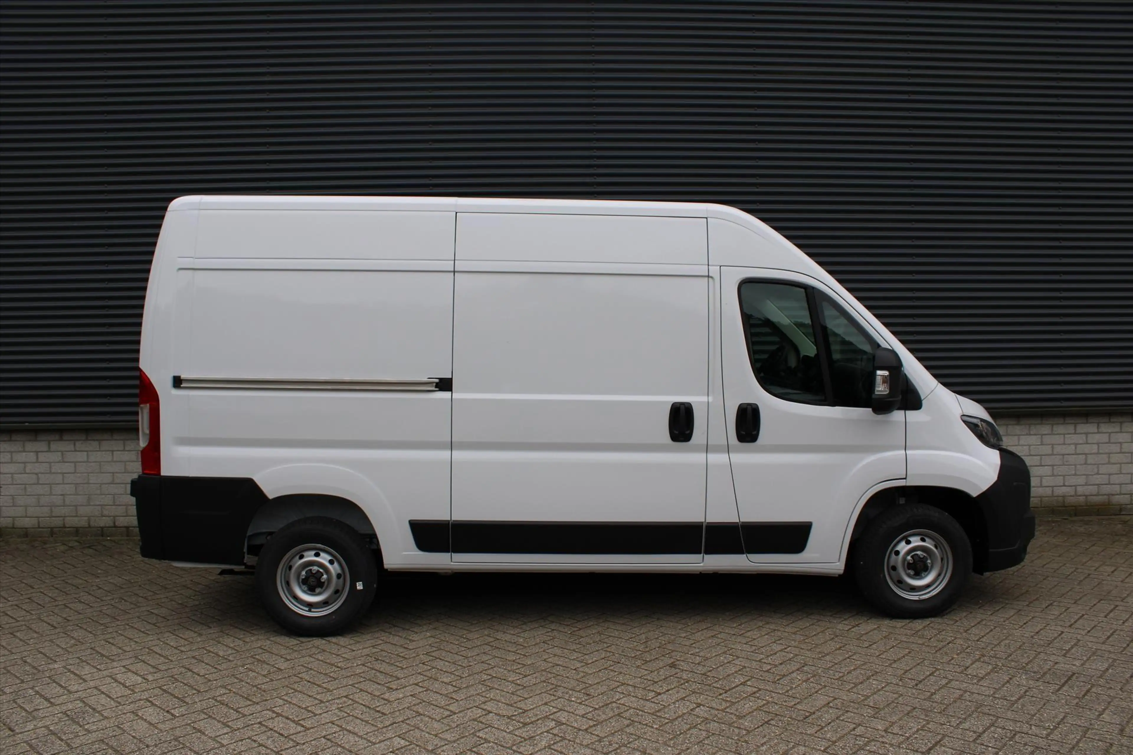 Peugeot Boxer 2.2 HDi 140PK L2H2 3,5T NIEUW | Trekhaak 3.000KG T — photo 5