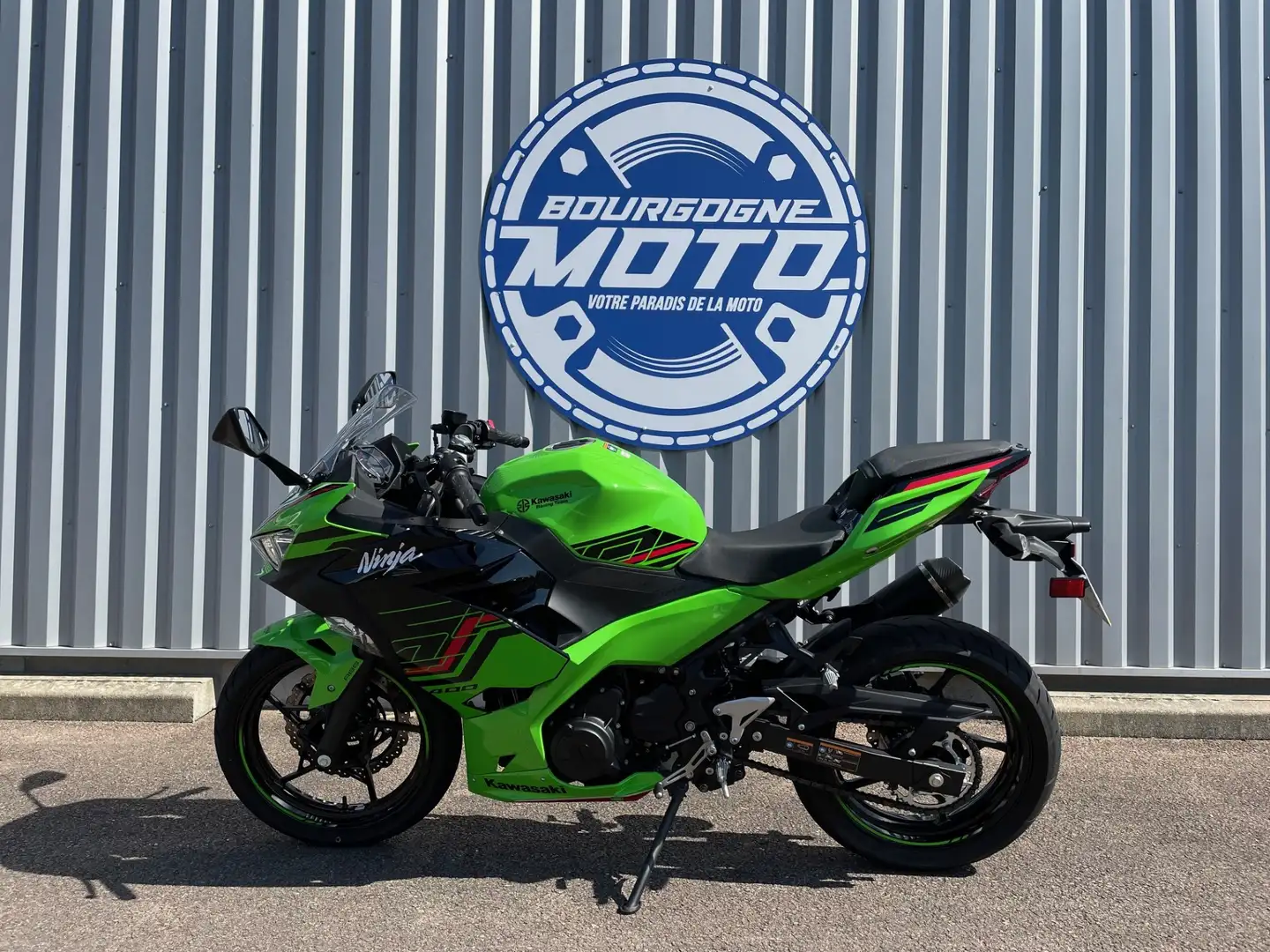Kawasaki Ninja 400 - 1