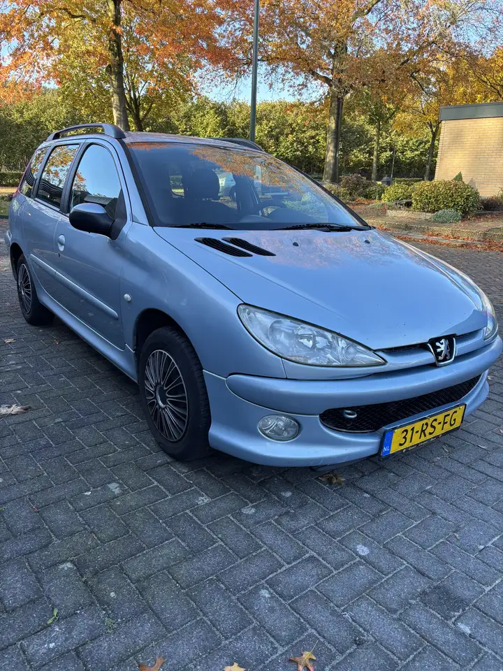 Peugeot 206
