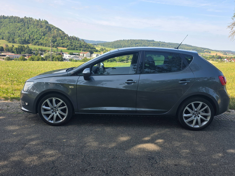 SEAT Ibiza FR Panorama SHZ Navi Alufelgen Bi-Xenon Leder-Alcantara — photo 5