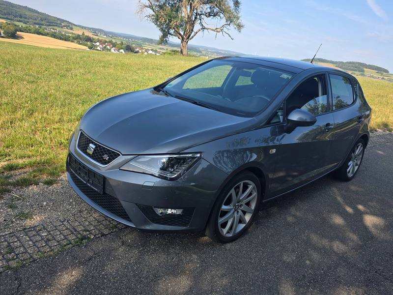 SEAT Ibiza FR Panorama SHZ Navi Alufelgen Bi-Xenon Leder-Alcantara