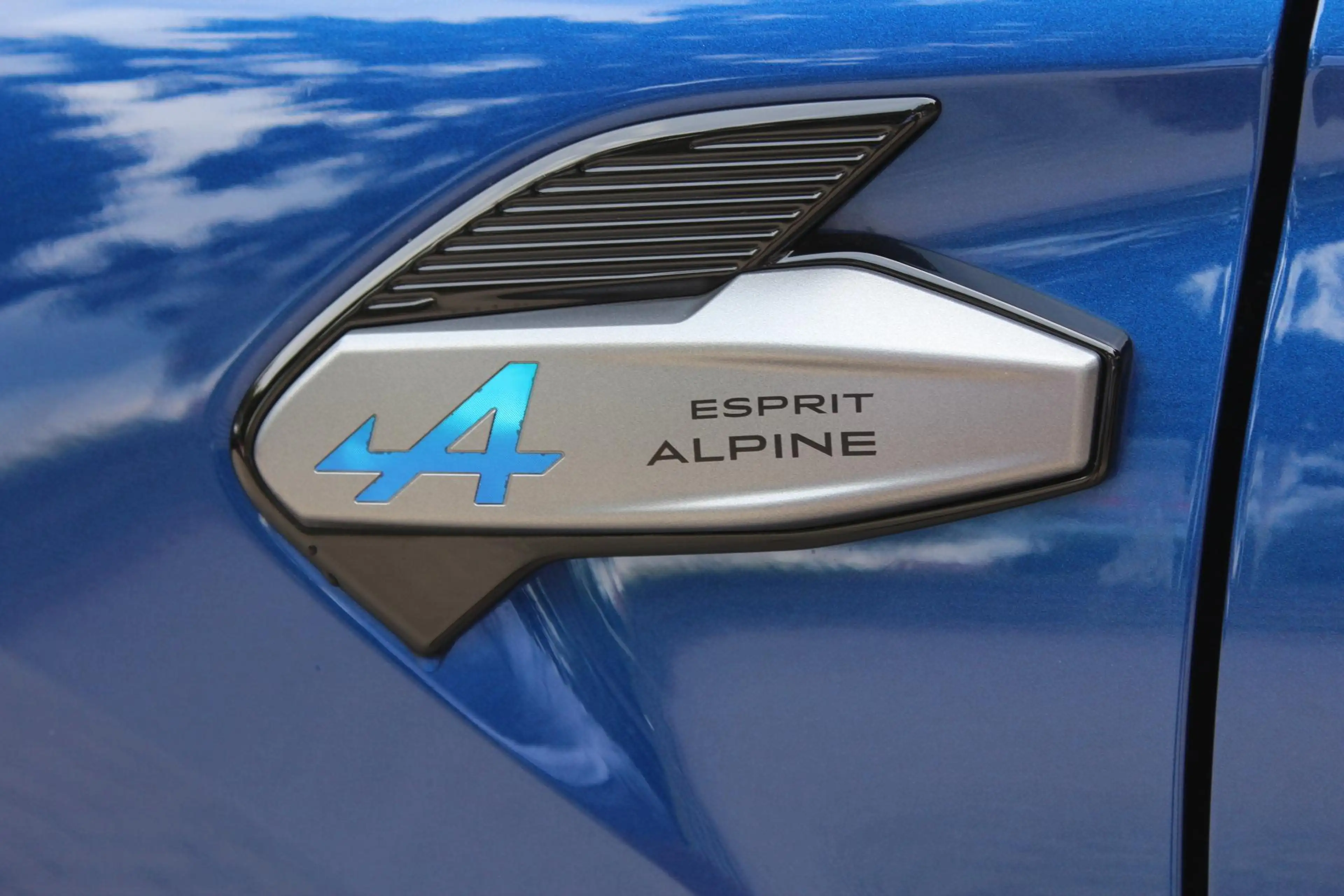 Renault Captur 1.6 E-Tech full hybrid 145 esprit Alpine — photo 9