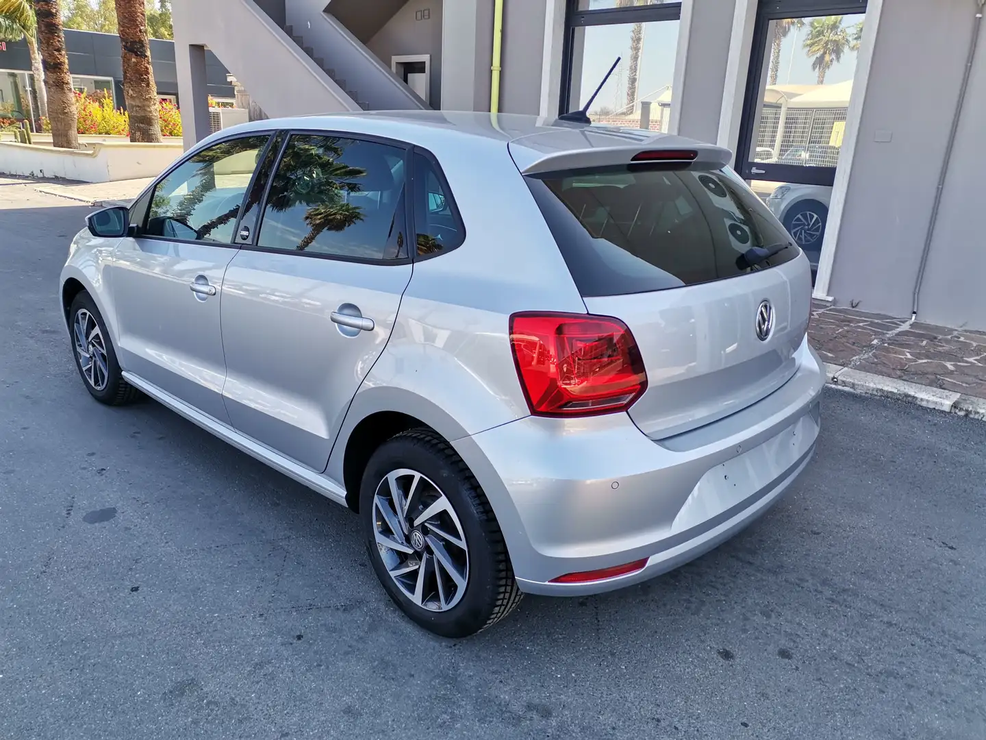 Volkswagen Polo 5p 1.0 mpi Comfortline 75cv Argento - 2