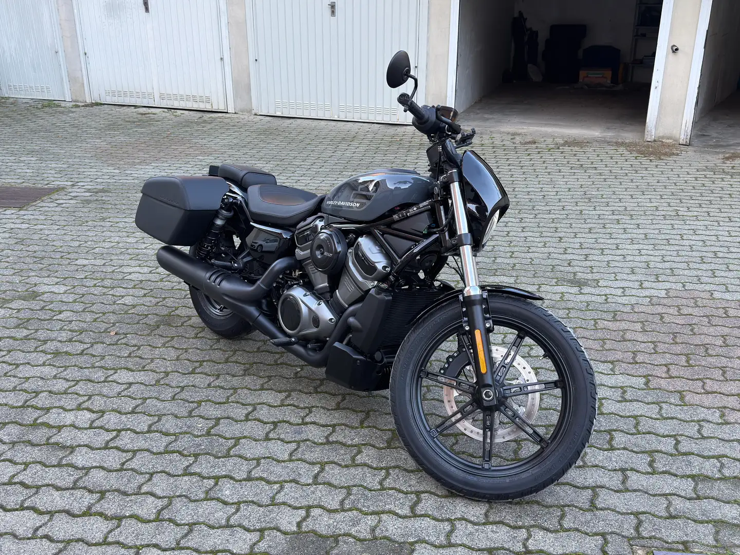 Harley-Davidson Sportster Nightster 975 Negro - 2
