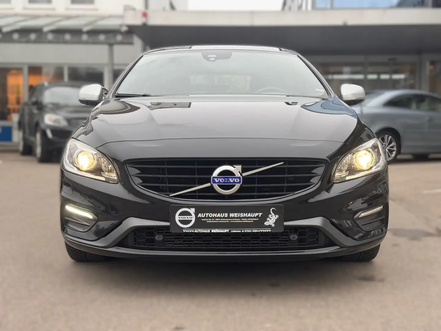Volvo V60 T6*R-Design*AHK*Xenon*PDC*E6*Leder/Alcantara Nero - 2