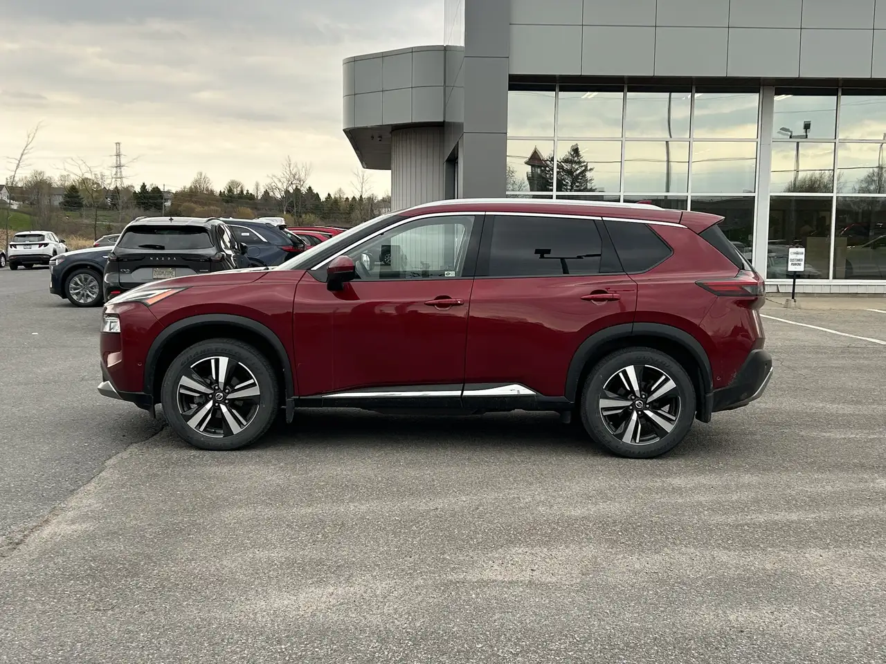 Nissan Rogue снимка Nissan Rogue