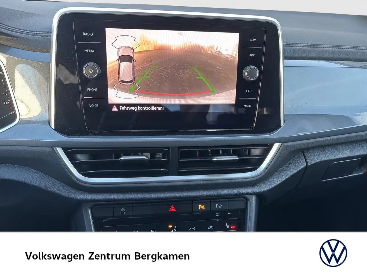 Volkswagen T-Roc 2.0 STYLE CAM ACC NAVI LM17 LED+ CARPLAY 12