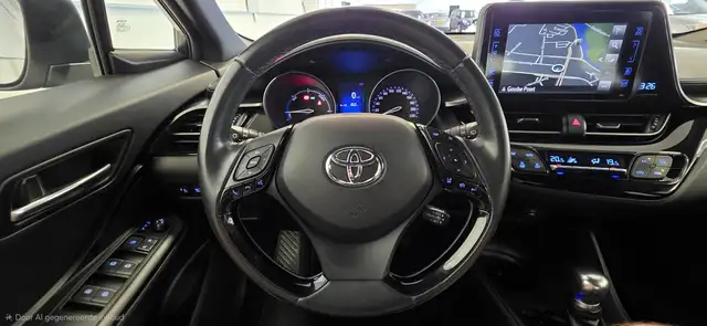 Toyota C-HR view 15