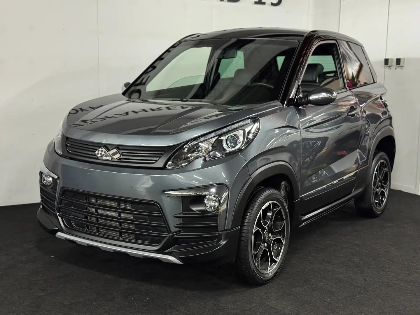 Ligier JS 60 Luxe, CarPlay, Leiser DCI Motor RFK Inkl Lieferung Gris - 2