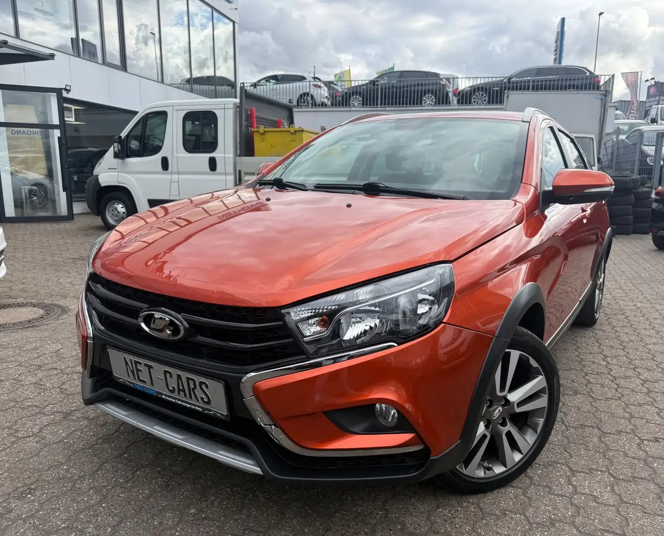 Lada Vesta 1.6 16V SW Edition Klima*bleutooth*Leder* - 1