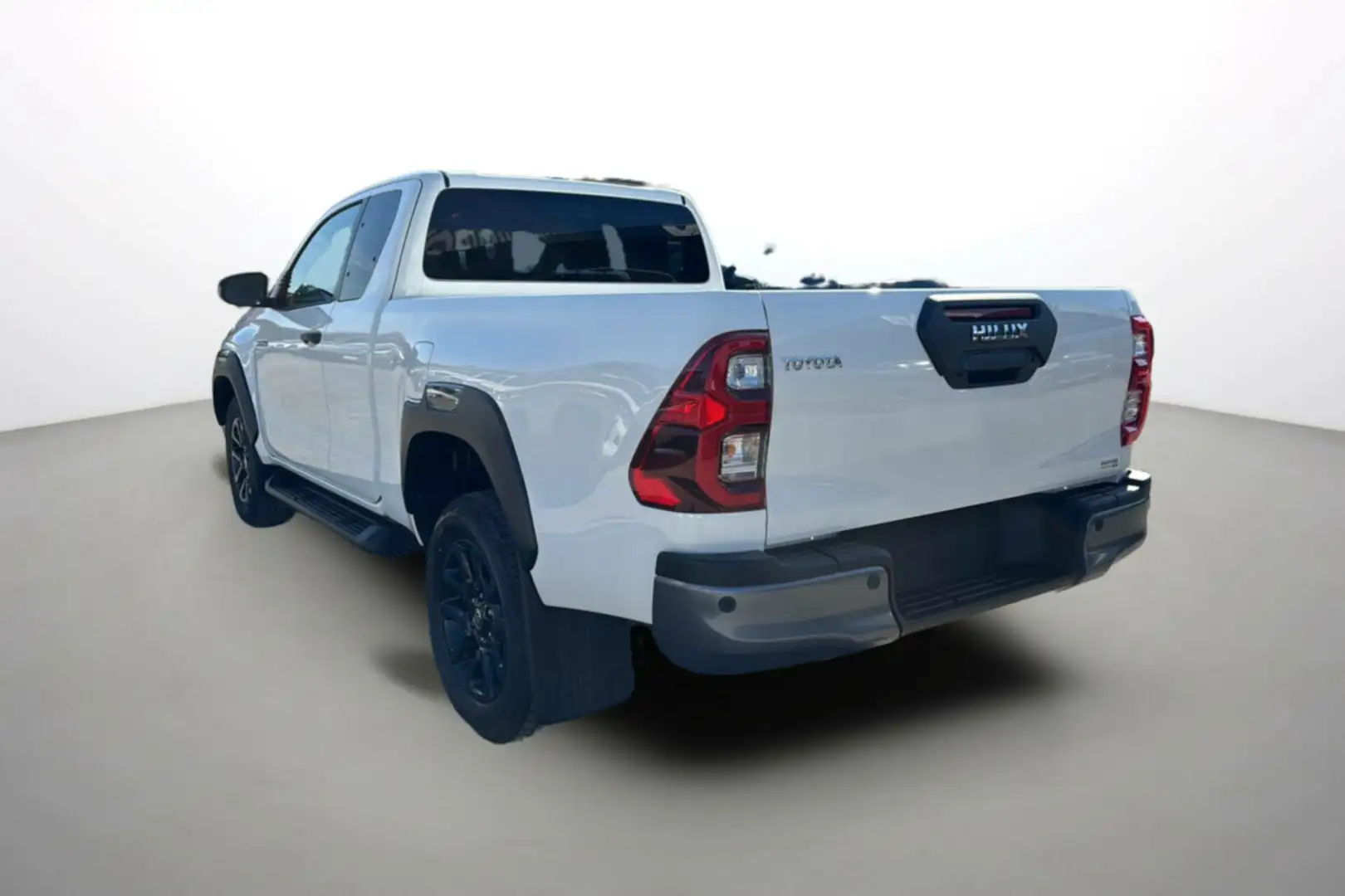 Toyota Hilux X-TRA D-4D 204 BVA INVINCIBLE Blanco - 2