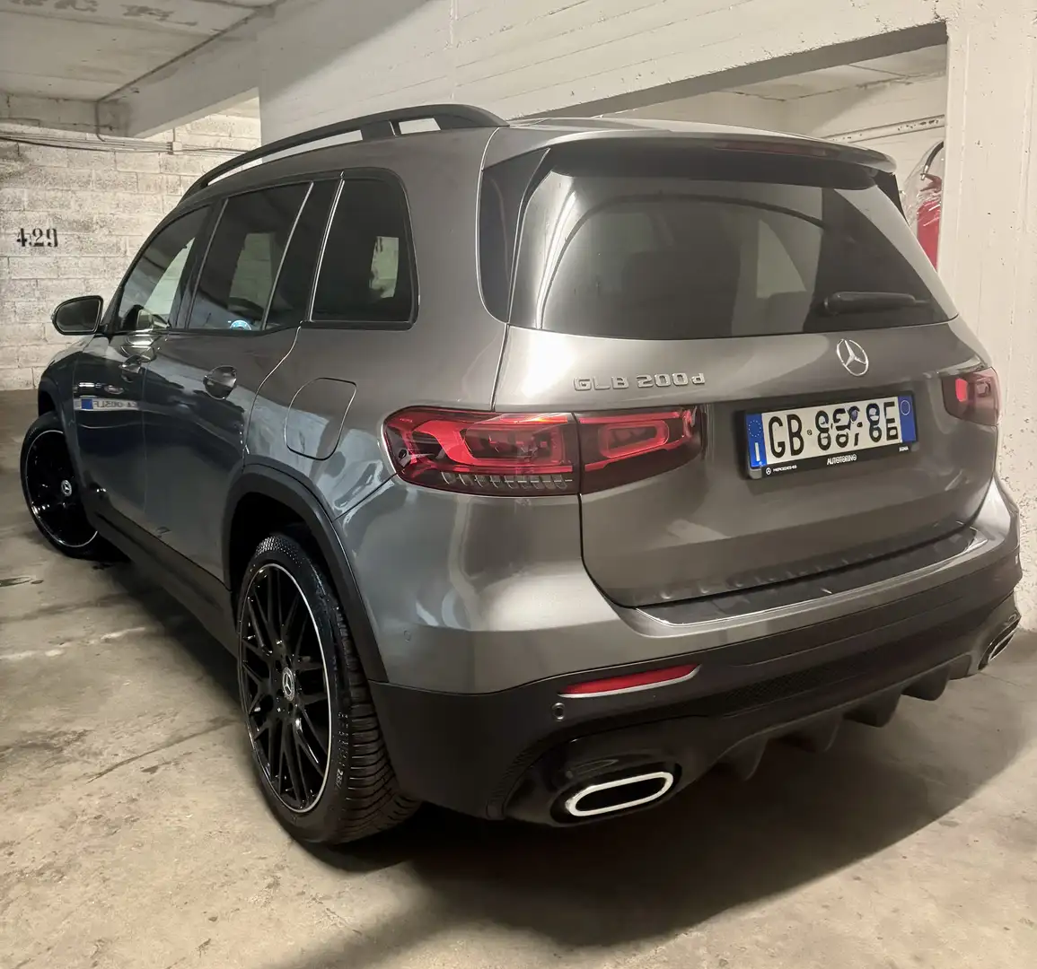 Mercedes-Benz GLB 200 GLB 200d PREMIUM AMG LINE Szürke - 2
