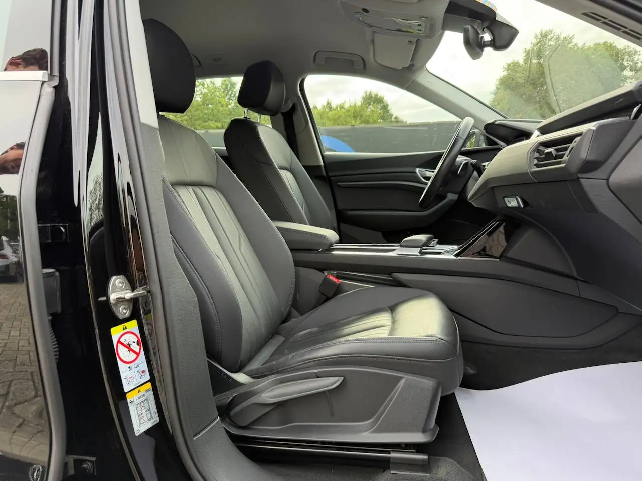 Audi e-tron 50 QUATTRO LEDER CAMERA 19" — 6/13