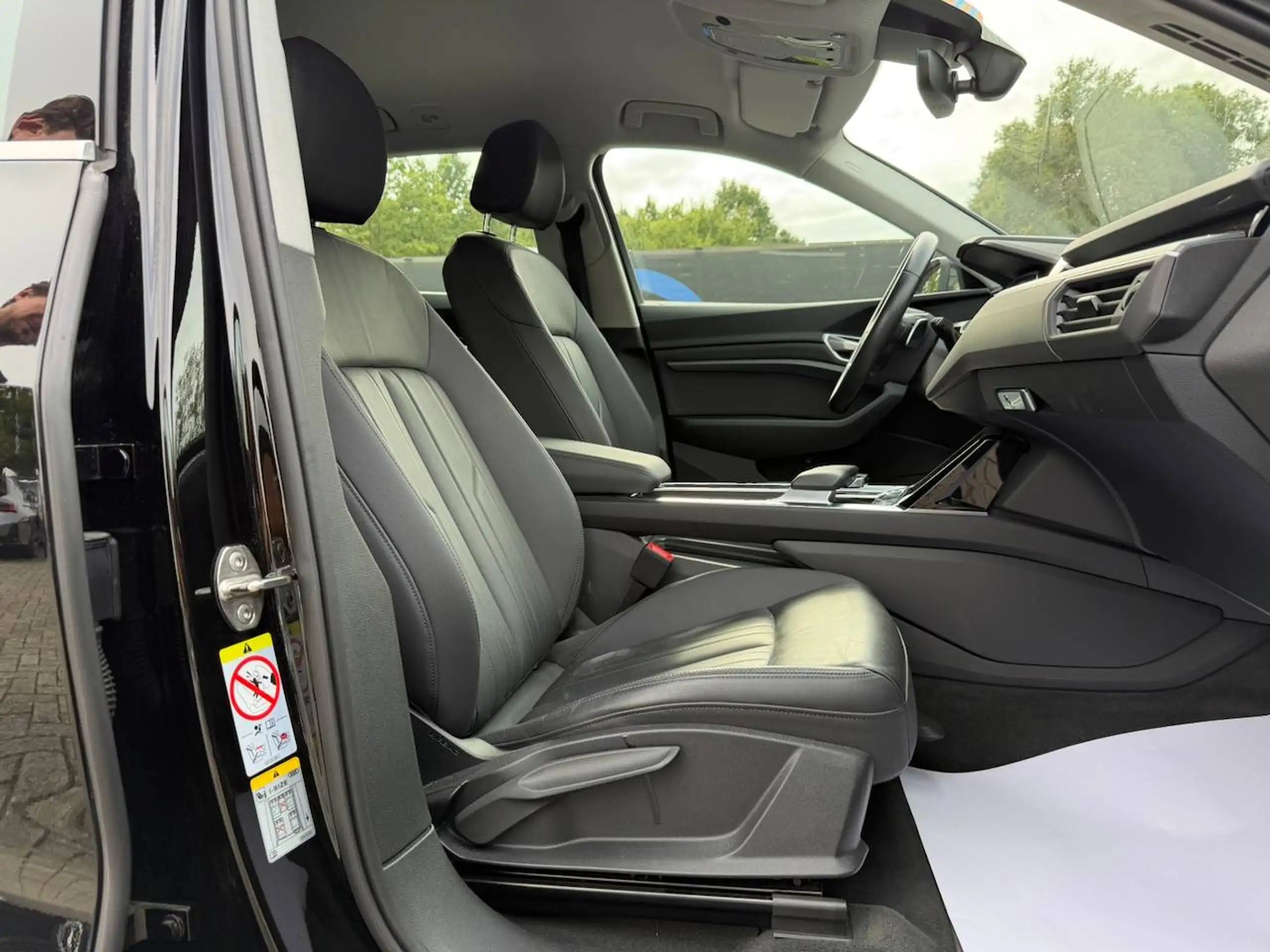 Audi e-tron 50 QUATTRO LEDER CAMERA 19" — 6/13