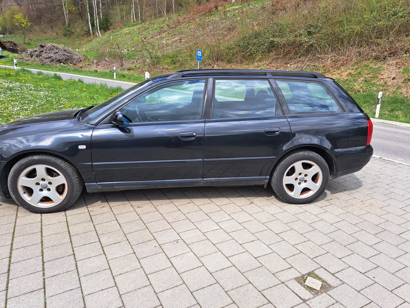 Audi A4 Quattro 1,8t Zwart - 1