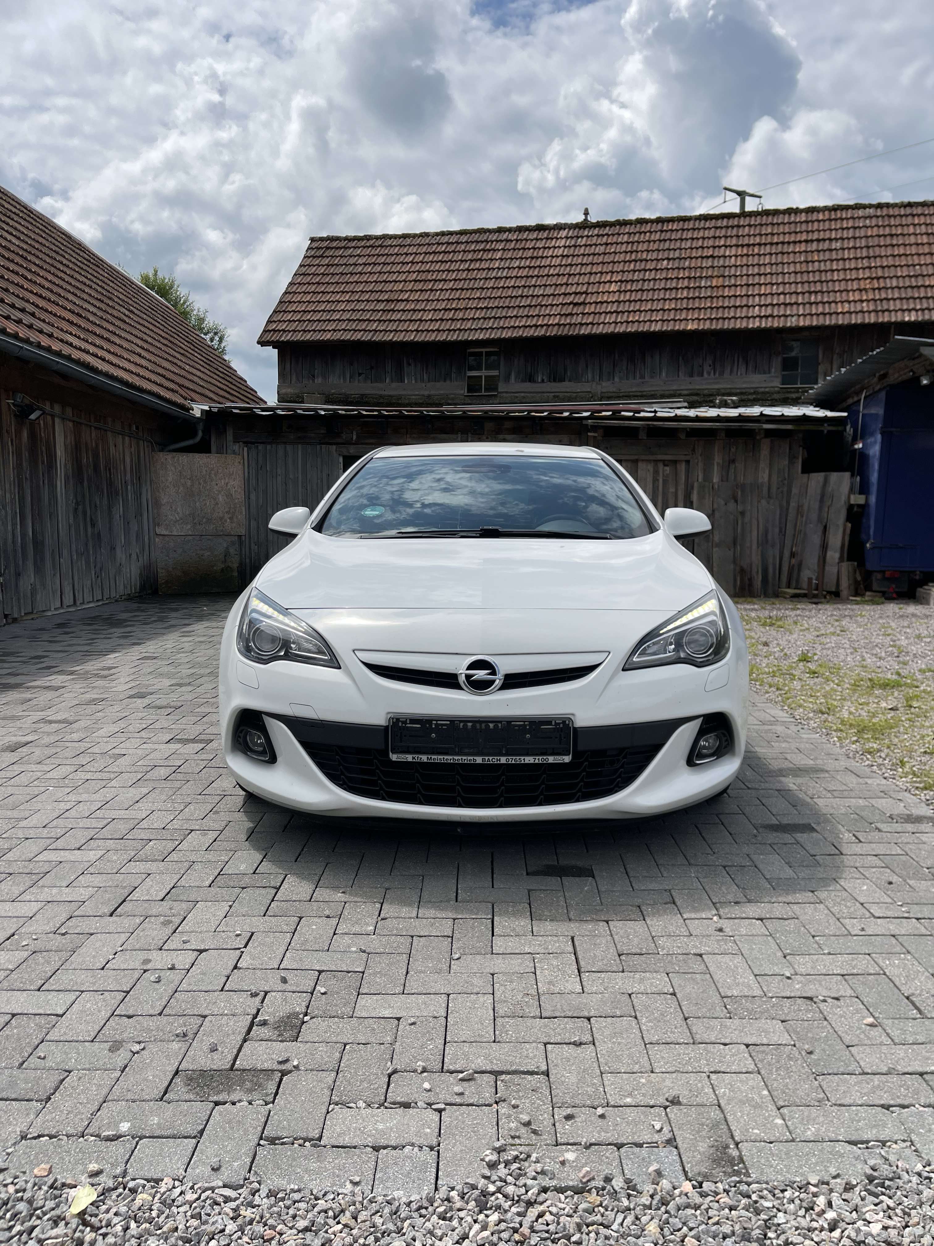Second hand Opel Astra 2.0