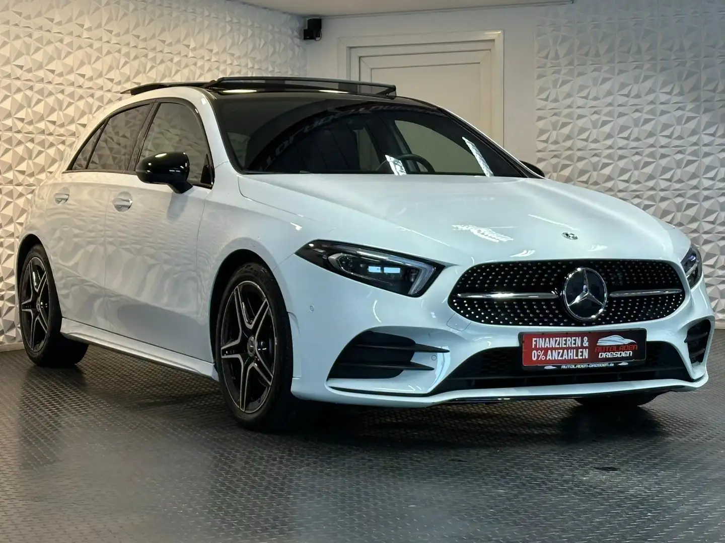 Mercedes-Benz A 200 A200d AMG NIGHT* MULTIBEAM#SHZ#SH#AHK#PANO#KEYLE Weiß - 2