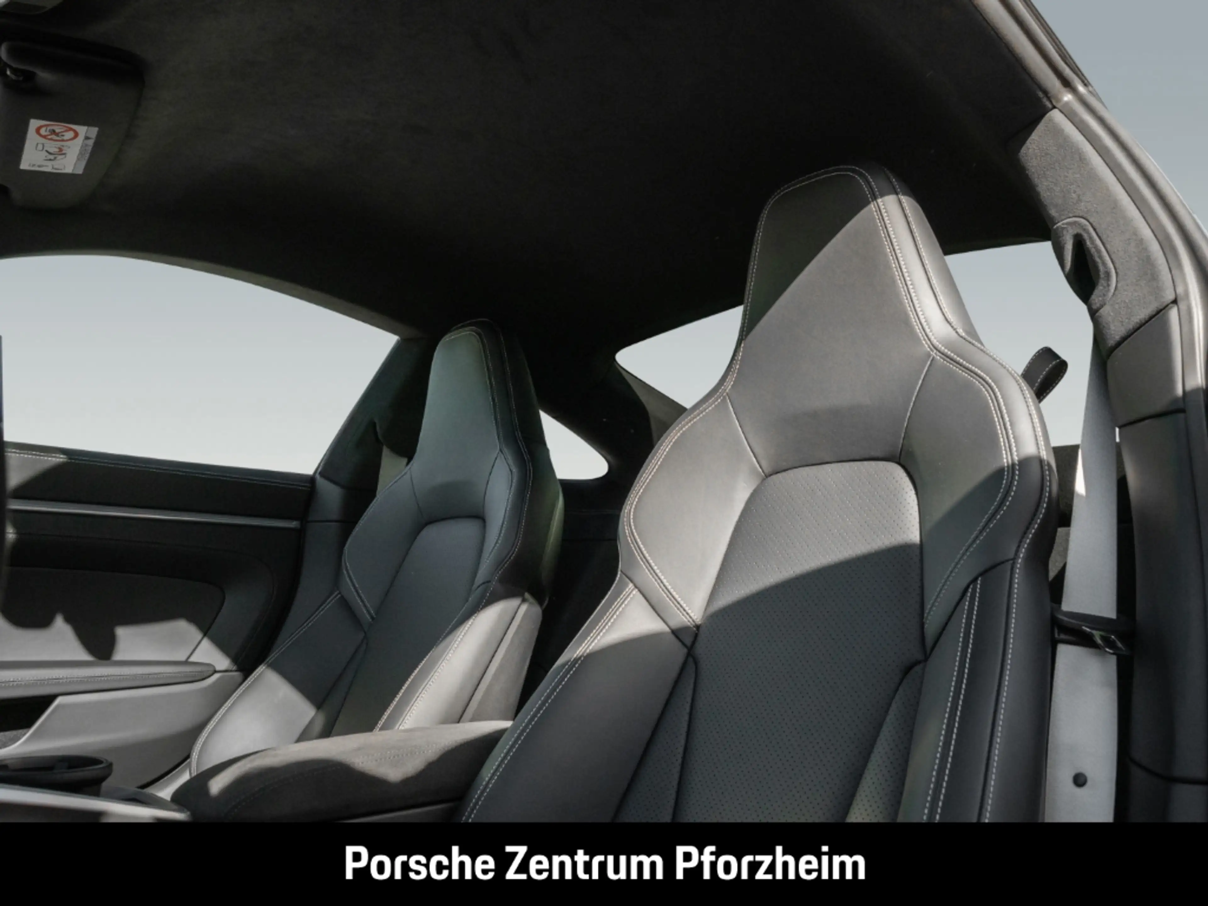 Porsche 992 -2 (911) Carrera — photo 7