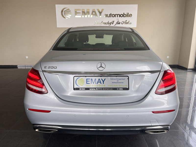 Mercedes-Benz E 200 Avantgarde /Navi/LED/R.Kamera/ — photo 8