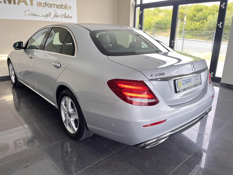 Mercedes-Benz E 200 Avantgarde /Navi/LED/R.Kamera/ — photo 7