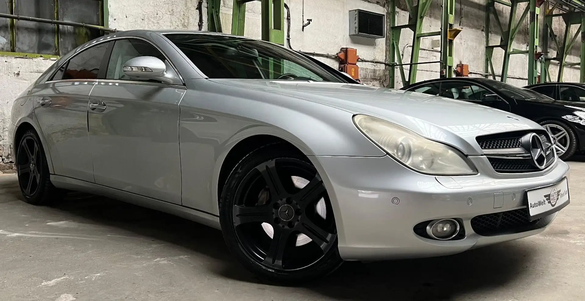 Mercedes-Benz CLS 350 Silber - 2