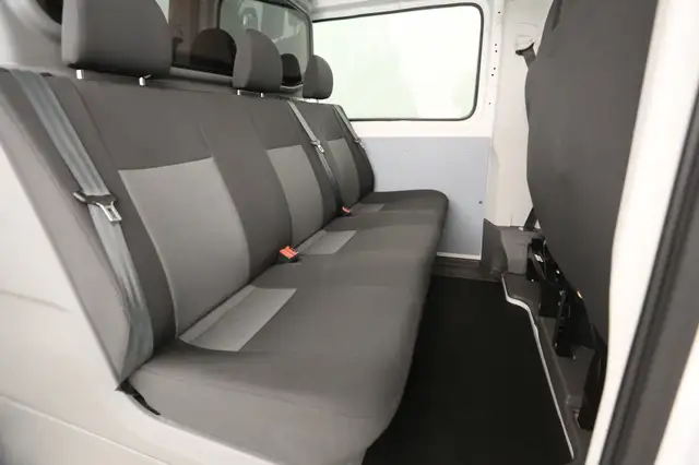 Volkswagen Crafter view 3