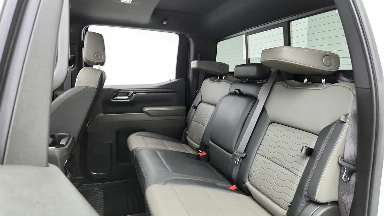 Chevrolet Silverado 1500 photo Chevrolet Silverado 1500