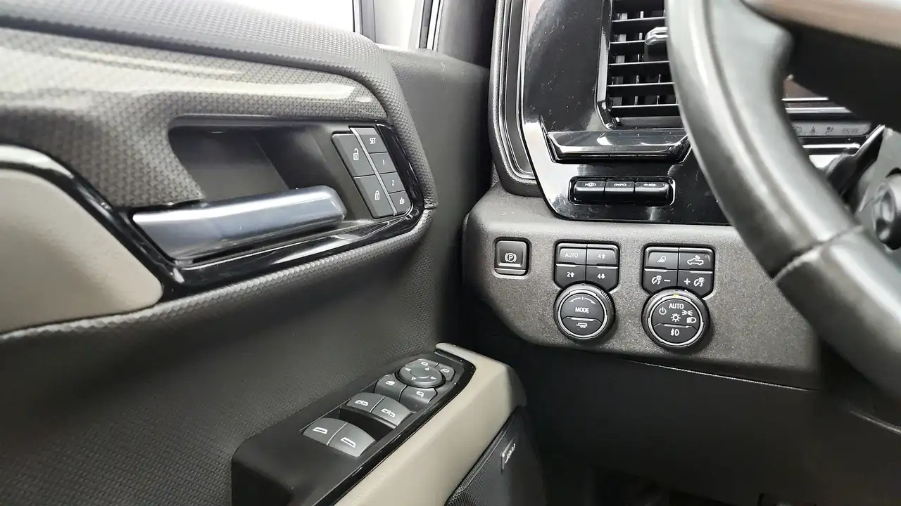 Chevrolet Silverado 1500 photo Chevrolet Silverado 1500